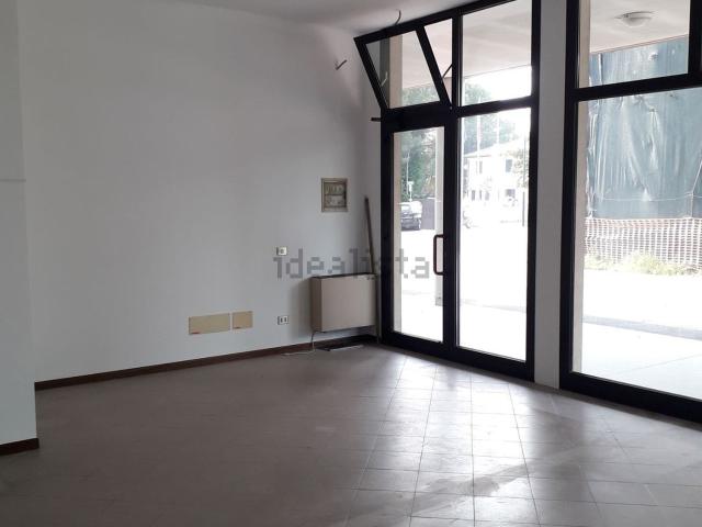Locale Commerciale in vendita a Breda di Piave, Treviso