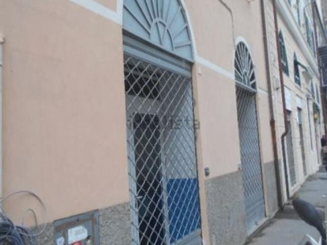 Locale Commerciale in vendita a Villetta, Albisola Capo