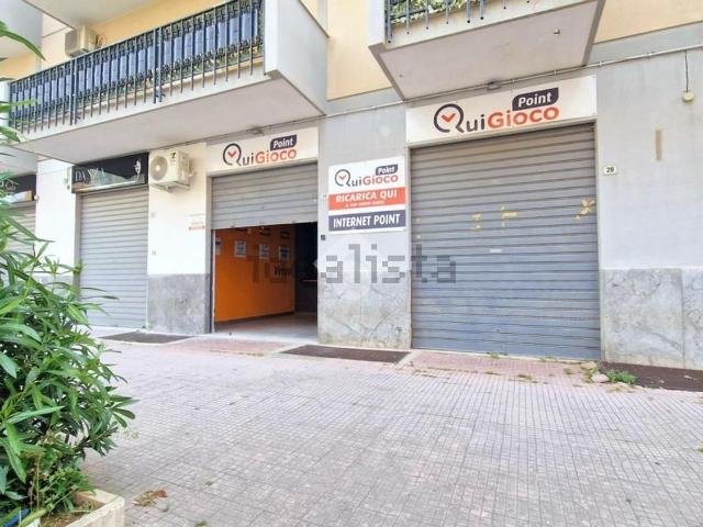 Locale Commerciale in vendita a IV Circoscrizione, Palermo