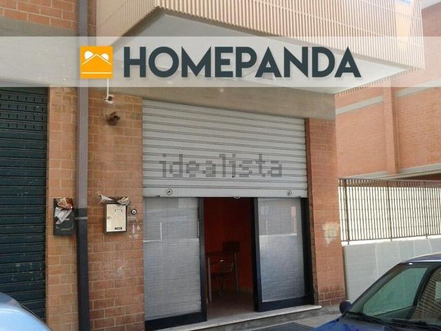 Locale Commerciale in vendita a Valenzano San Lorenzo, Puglia