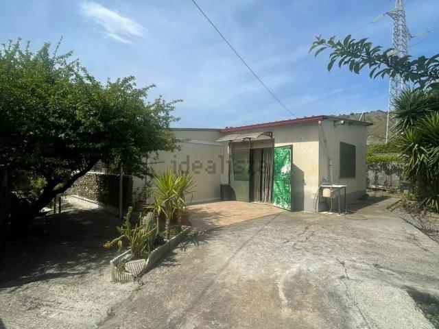 Locale Commerciale in vendita a Pagliara, Sicilia
