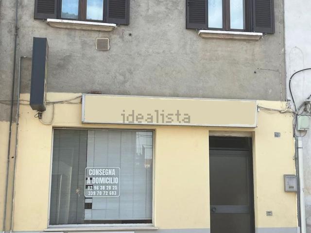 Locale Commerciale in vendita a Cislago, Lombardia