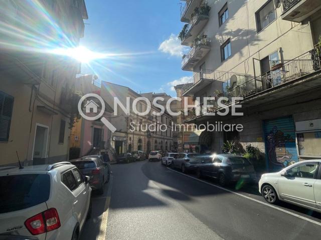 Locale Commerciale in vendita a Fratte, Salerno