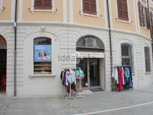 Locale Commerciale in vendita a Unione dei comuni Valle del Savio, Cesenà