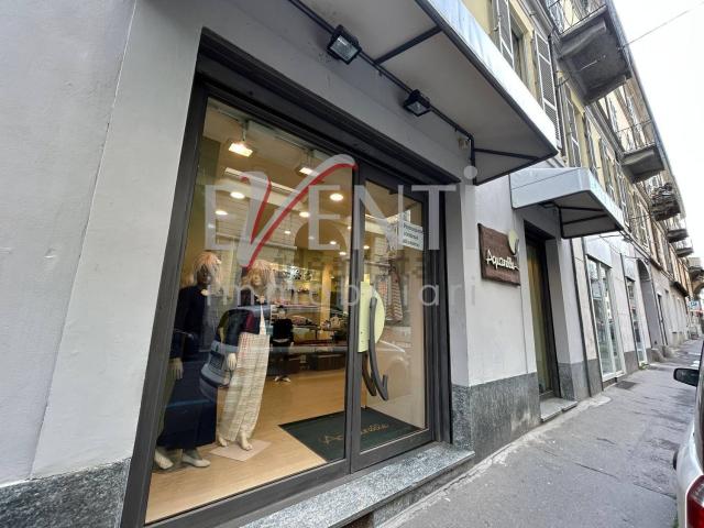 Locale Commerciale in vendita a Piemonte, Torino