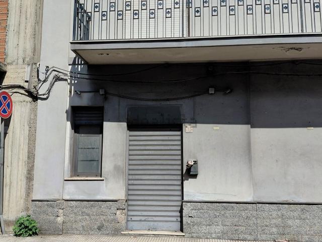 Locale Commerciale in vendita a Merì, Sicilia