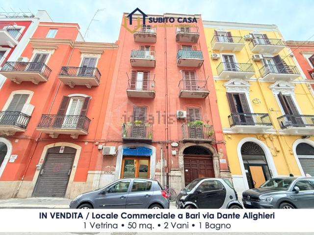 Locale Commerciale in vendita a Municipio 1, Puglia