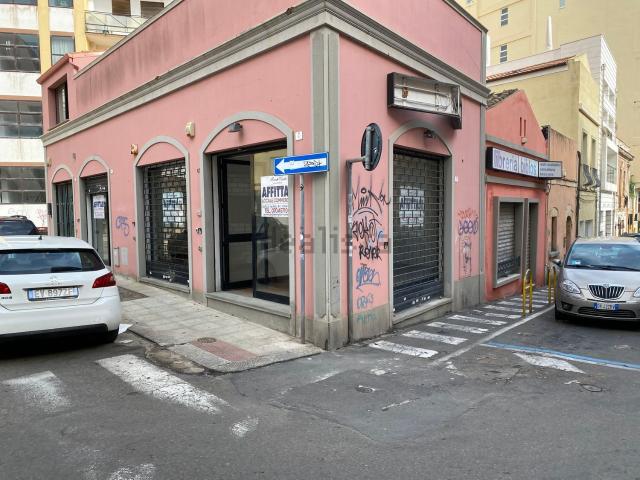 Locale Commerciale in vendita a Biddanoa/Villanova, Cagliari