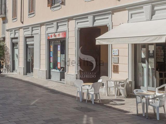 Locale Commerciale in vendita a Sant'Alessandro, Villasanta