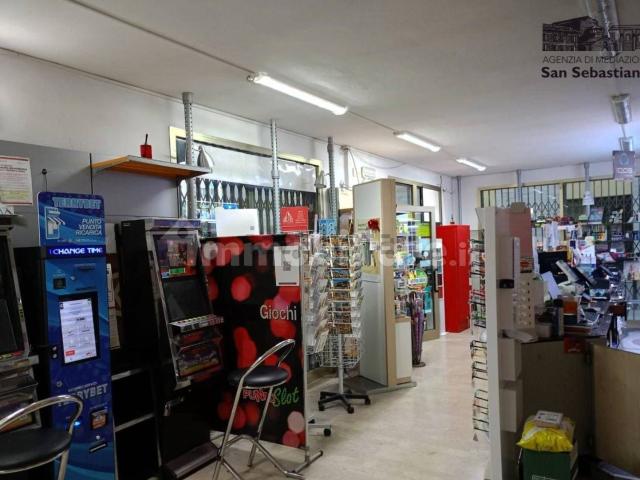 Locale Commerciale in vendita a Unione di Comuni della Romagna Forlivese, Quattro