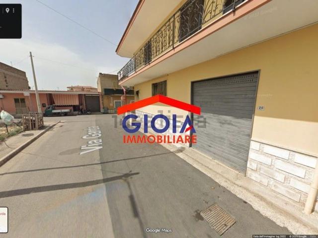 Locale Commerciale in vendita a Mondragone, Campania