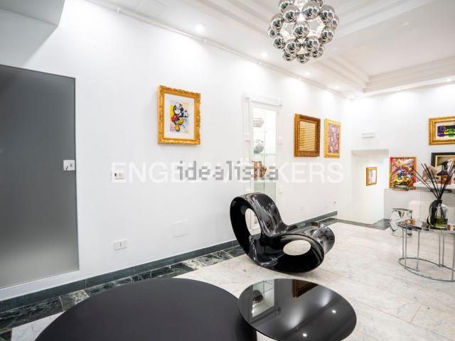 Locale Commerciale in vendita a San Niccolò, Firenze