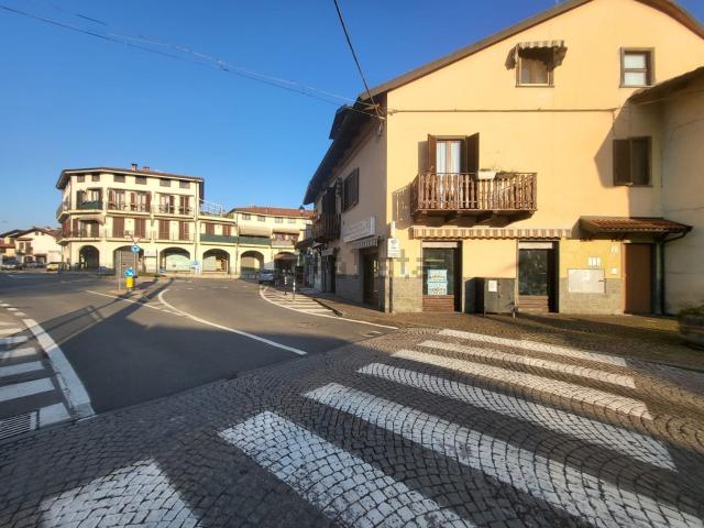 Locale Commerciale in vendita a Unione Montana di Comuni delle Valli di Lanzo, Ceronda e Casternone, Piemonte