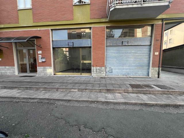Locale Commerciale in vendita a Piacenza, Reggio Emilia