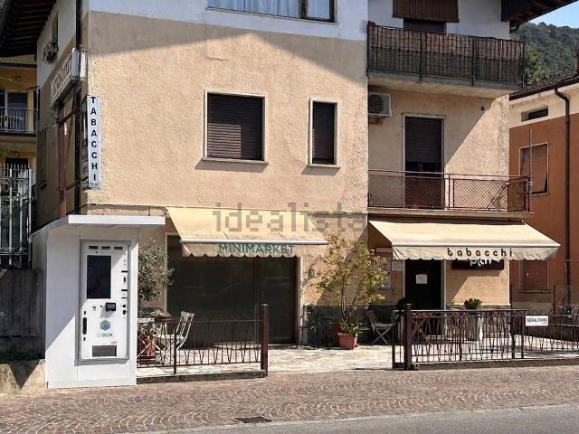 Locale Commerciale in vendita a Paratico, Lombardia