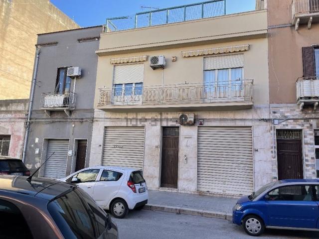 Locale Commerciale in vendita a Trapani, Sicilia