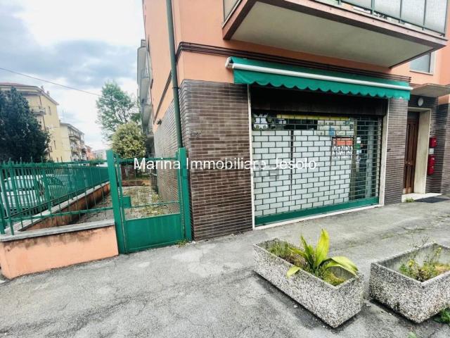 Locale Commerciale in vendita a Santa Bertilla, Vicenza