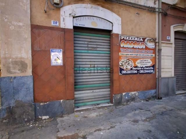 Locale Commerciale in vendita a Centro storico, Catania