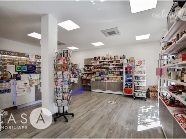 Locale Commerciale in vendita a Sant Angelo, Gatteo