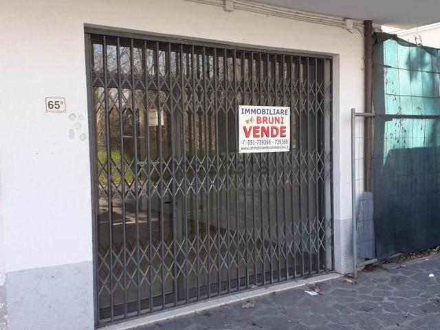 Locale Commerciale in vendita a Unione Terre d'Acqua, Anzola Dell'emilia