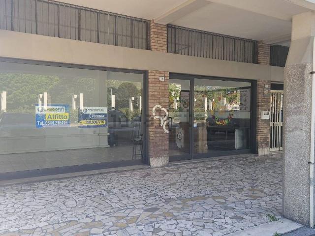 Locale Commerciale in vendita a Gulli, Ravenna