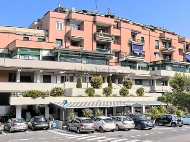 Locale Commerciale in vendita a Merello, Bergeggi