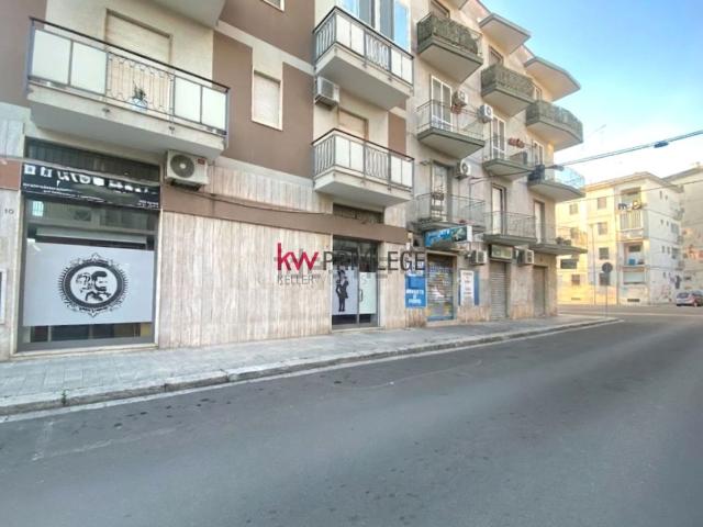 Locale Commerciale in vendita a Commenda, Puglia
