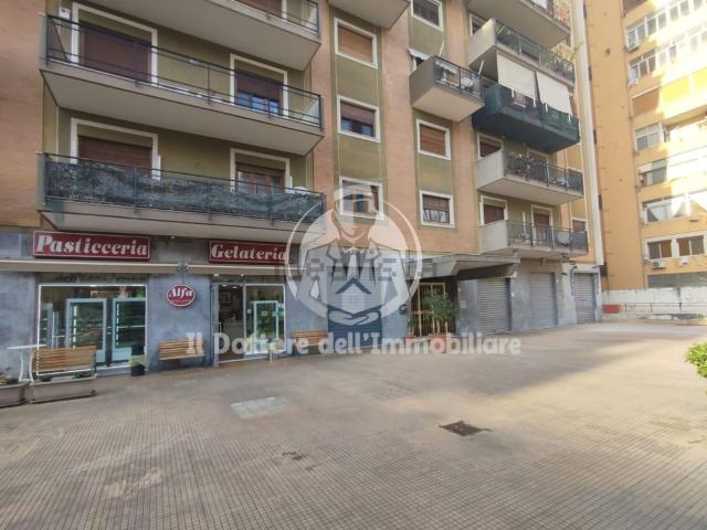 Locale Commerciale in vendita a VI Circoscrizione, Palermo
