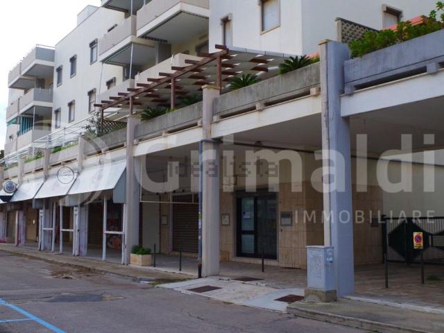 Locale Commerciale in vendita a Rivabella di Gallipoli, Puglia