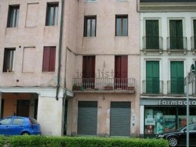Locale Commerciale in vendita a Italia, Vicenza
