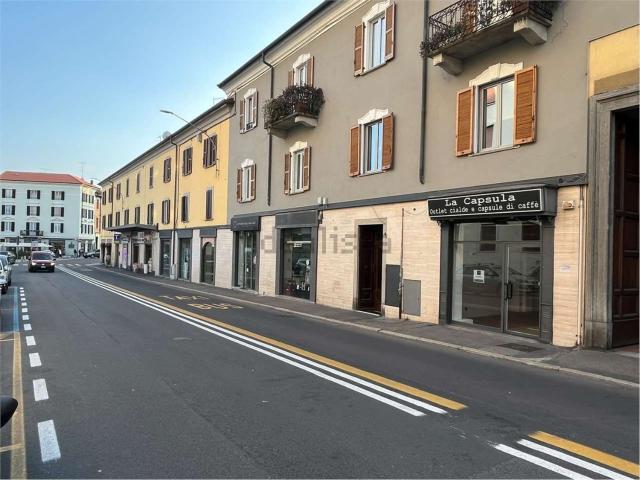 Locale Commerciale in vendita a Biumo Superiore, Varese