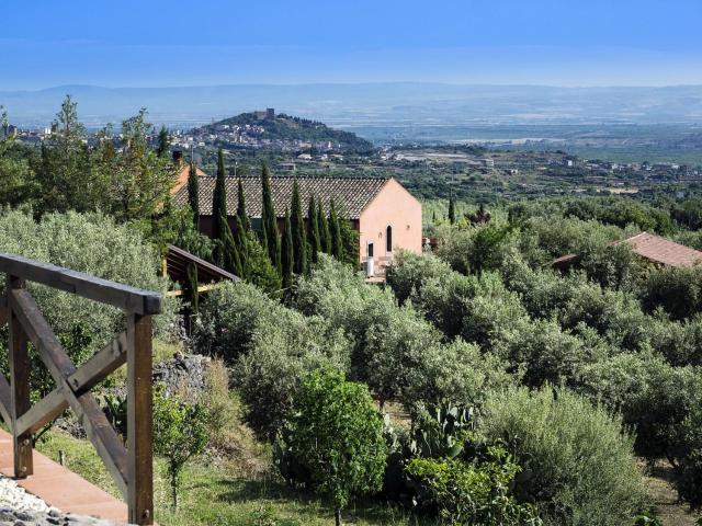 Locale Commerciale in vendita a Santa Maria Di Licodia, Sicilia