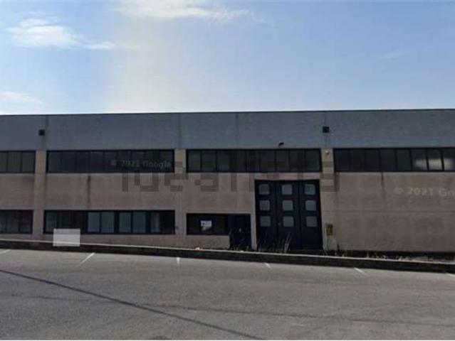 Locale Commerciale in vendita a Colle Aperto, San Giorgio Di Mantova