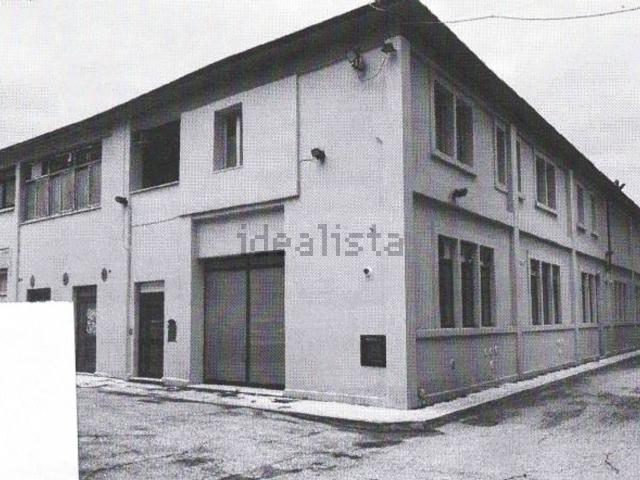 Locale Commerciale in vendita a Porta Maggiore, Marche
