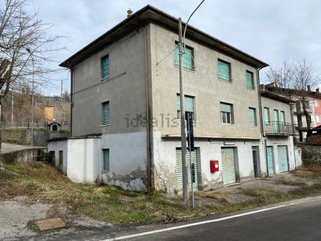 Locale Commerciale in vendita a Unione dei comuni del Frignano, Montecreto