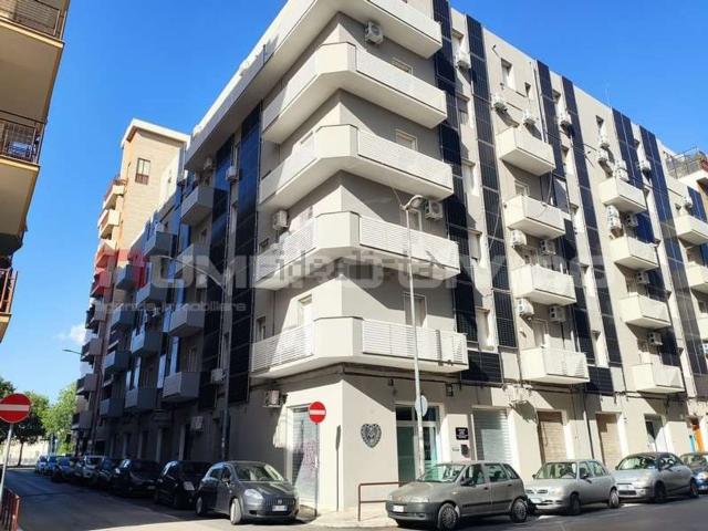 Locale Commerciale in vendita a Puglia, Foggia
