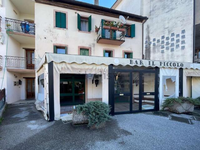 Locale Commerciale in vendita a Borgo Valbelluna, Mel