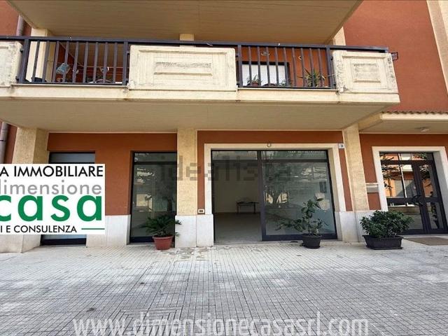 Locale Commerciale in vendita a San Cataldo, Sicilia