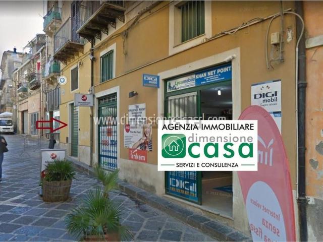 Locale Commerciale in vendita a Quartiere Provvidenza, Caltanissetta