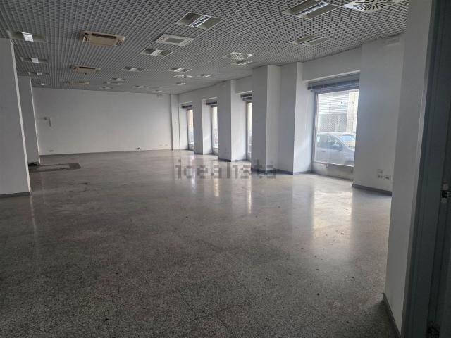 Locale Commerciale in vendita a Porta a Terra, Piombino