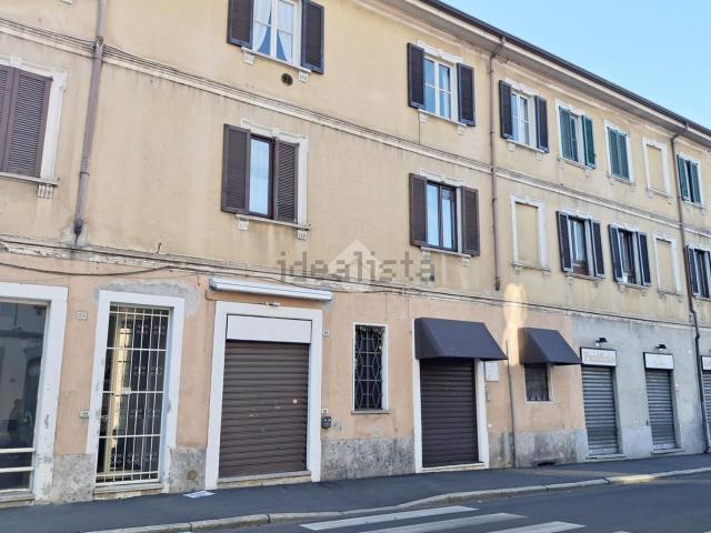 Locale Commerciale in vendita a Agliate, Carate Brianza