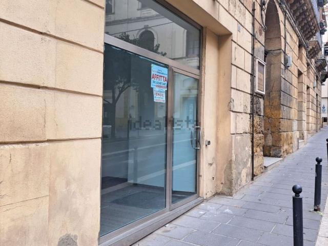 Locale Commerciale in vendita a Quartiere Provvidenza, Caltanissetta