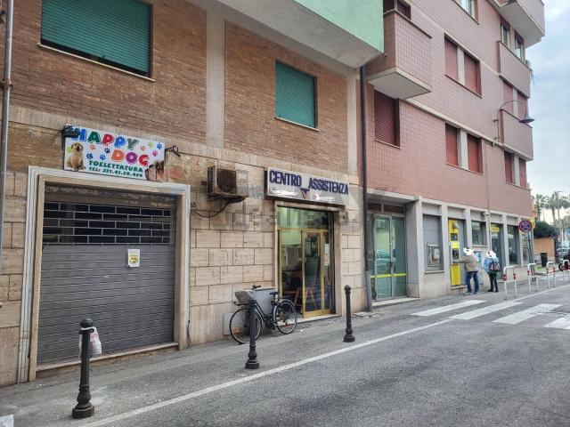 Locale Commerciale in vendita a Anzio Colonia, Roma Capitale