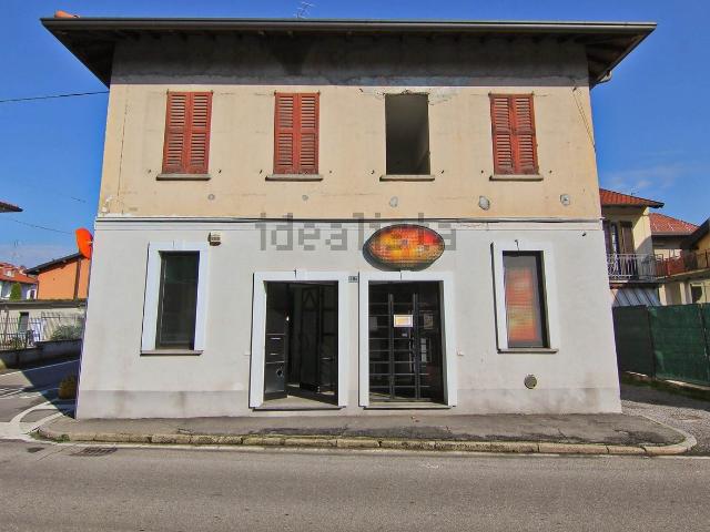 Locale Commerciale in vendita a Rovellasca, Lombardia