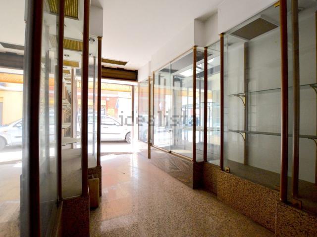 Locale Commerciale in vendita a Monte San Salvatore, Roma Capitale