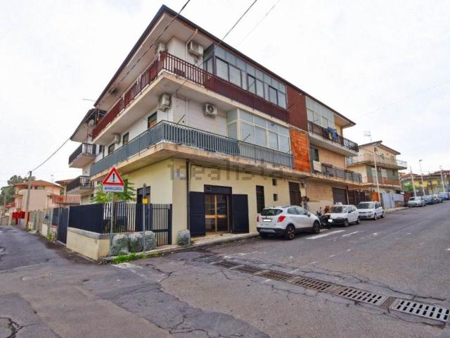 Locale Commerciale in vendita a Lineri, Misterbianco