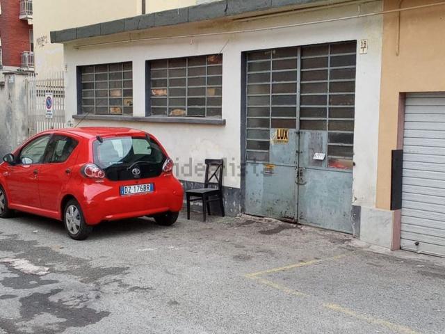 Locale Commerciale in vendita a Circoscrizione 4, Piemonte