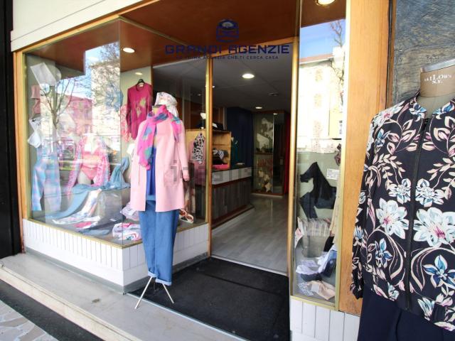 Locale Commerciale in vendita a Salsominore, Salsomaggiore Terme