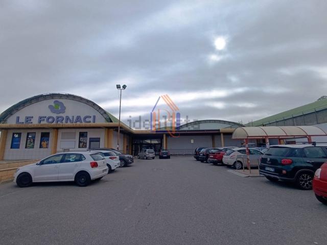 Locale Commerciale in vendita a Calabria, Catanzaro