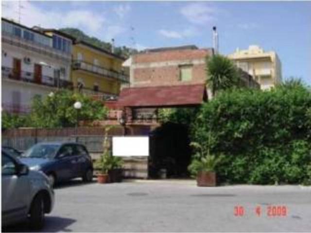 Locale Commerciale in vendita a Brolo, Sicilia